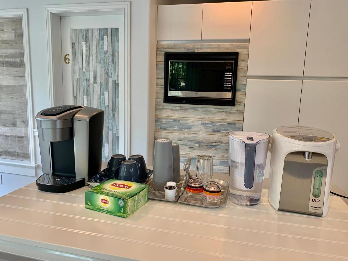 One Bedroom Queen Bed Sharing Washroom In Tiger Sweet House License## Richmond Esterno foto